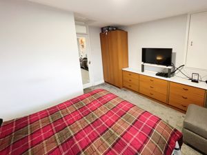 Bedroom - click for photo gallery